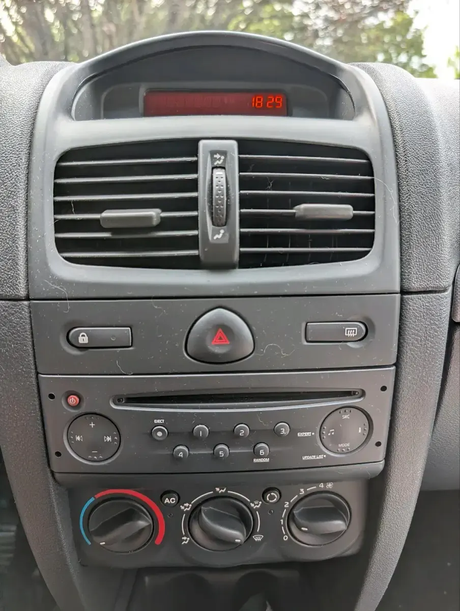 Gebraucht Renault Clio Campus 59 PS (43 kW) 2007 Rot Kleinwagen