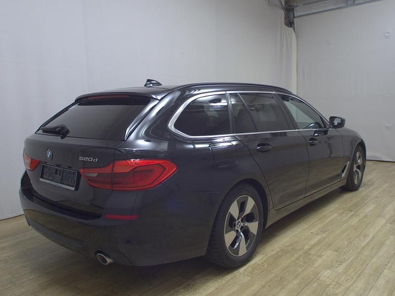 Gebraucht BMW 520 Performance 190 PS (139 kW) 2020 Schwarz Kombi
