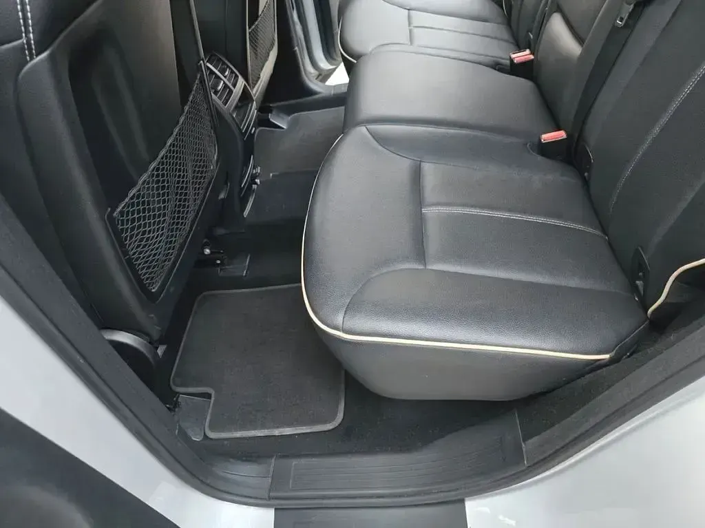 Gebraucht Mercedes ML350 211 PS (155 kW) 2010 Silber SUV