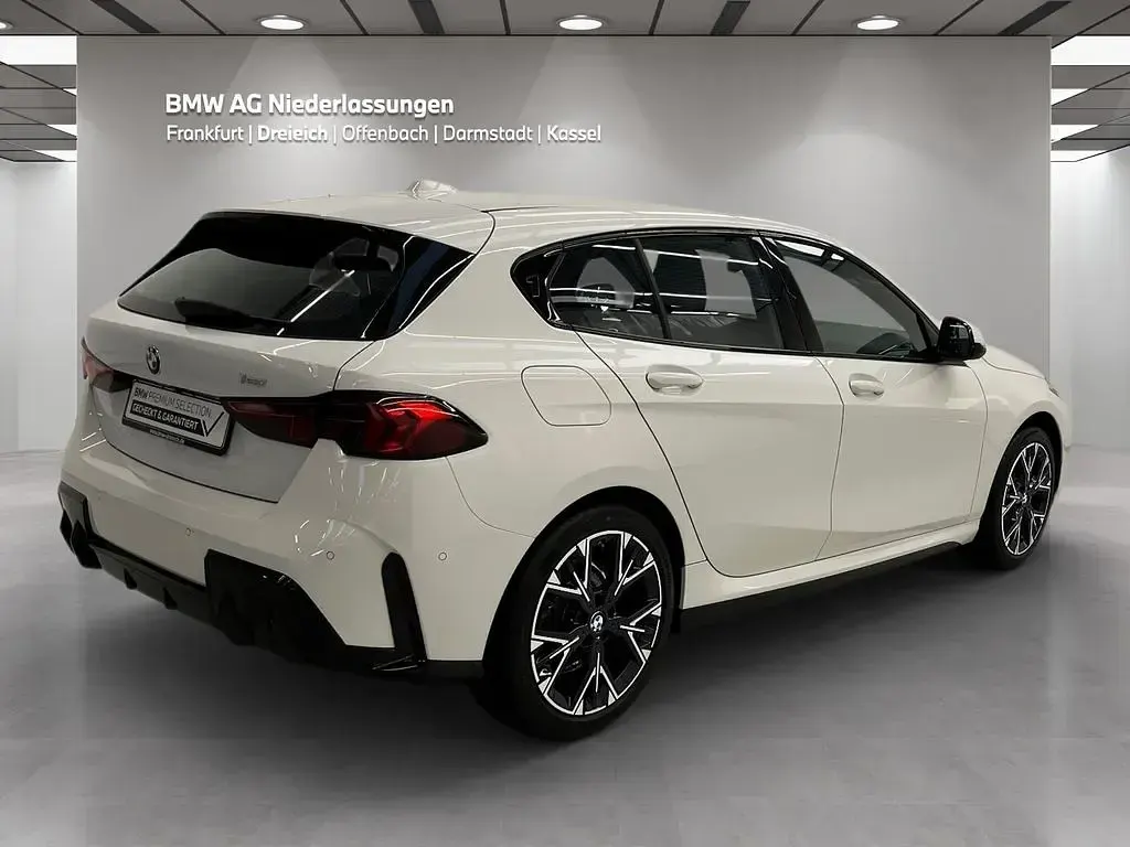 Gebraucht BMW 120 M Sport 156 PS (114 kW) 2025 Weiß Kleinwagen