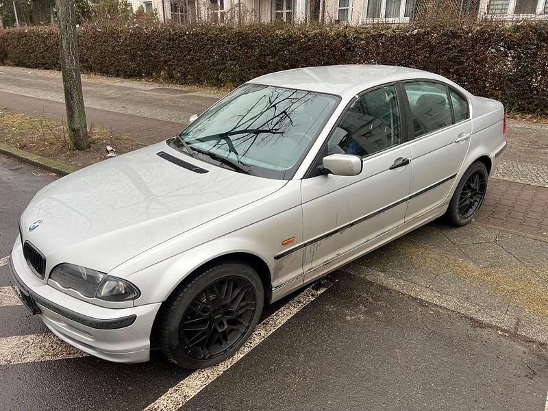 Gebraucht BMW 320 150 PS (110 kW) 1998 Silber Limousine