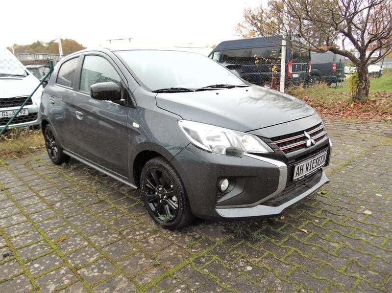 Basaltgrau/pianoschwarz Gebraucht 2024 Mitsubishi Space Star Select+ Limousine | 15.295 € (Fairer Preis) - Bild 1/4
