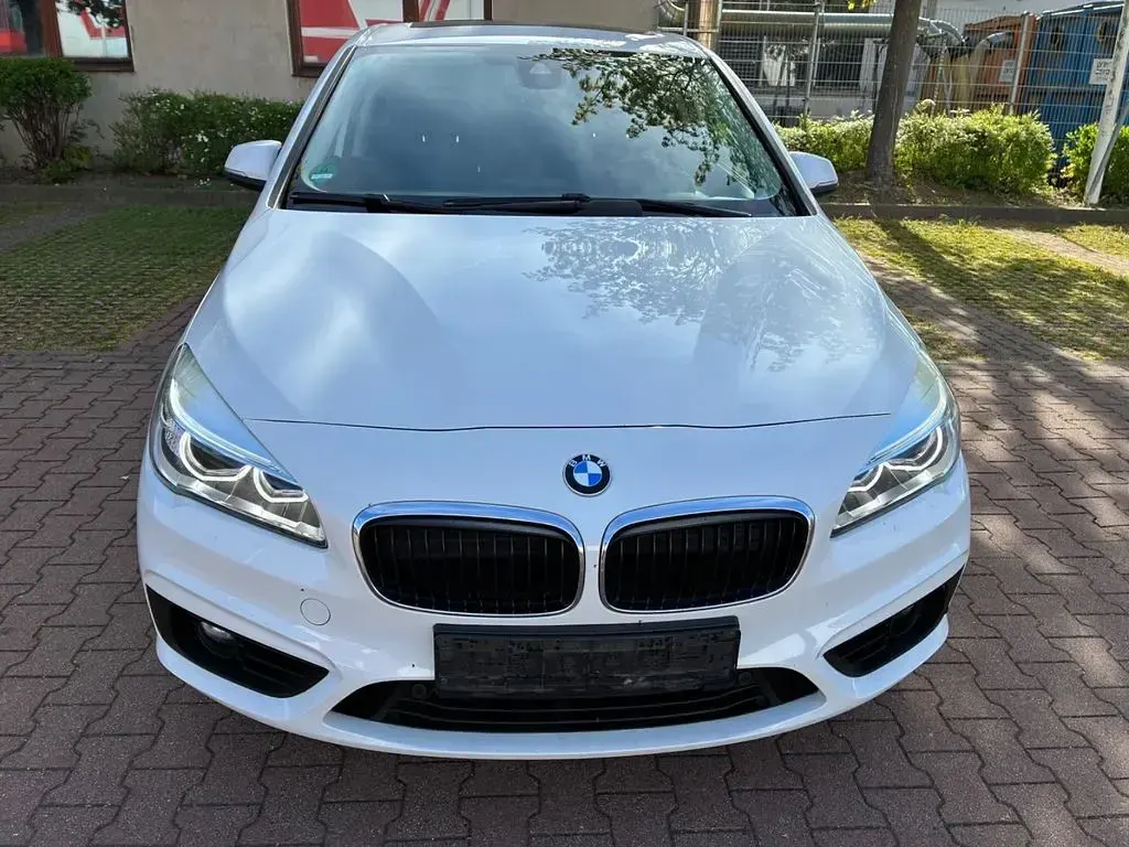 Gebraucht BMW 218 Active Tourer Advantage 150 PS (110 kW) 2014 Weiß Van / Kleinbus
