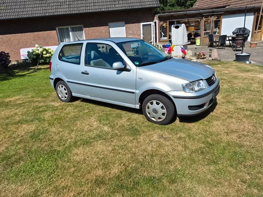 Gebraucht VW Polo Trendline 60 PS (44 kW) 2000 Silber Limousine