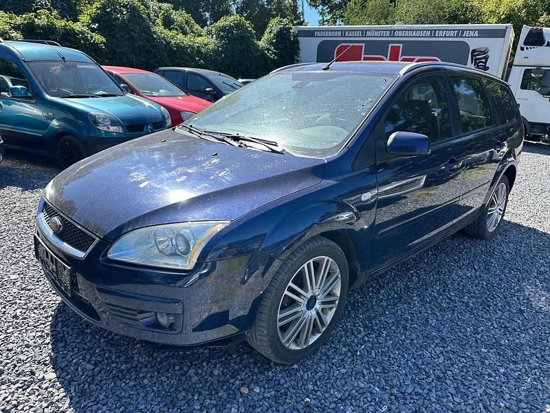 Blau Gebraucht 2005 Ford Focus Titanium Kombi | 1.400 € (Guter Preis) - Bild 1/4
