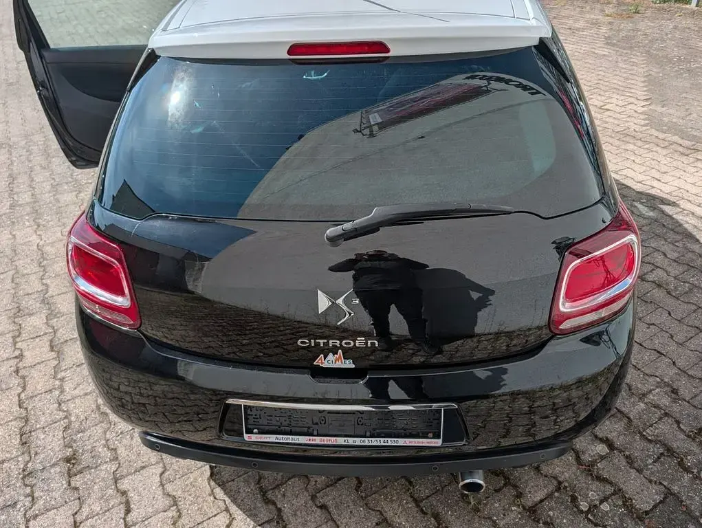 Gebraucht Citroën DS3 82 PS (60 kW) 2015 Schwarz Kleinwagen