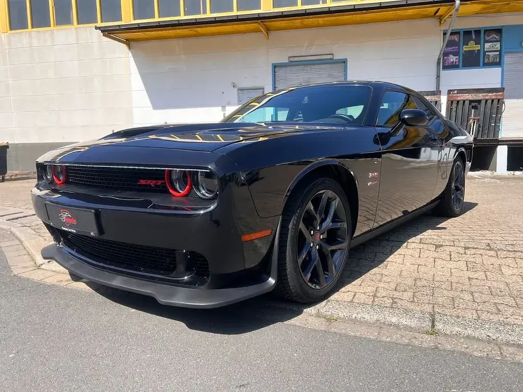 Second-hand Dodge Challenger 377 CP (277 kW) 2023 Negru Coupe