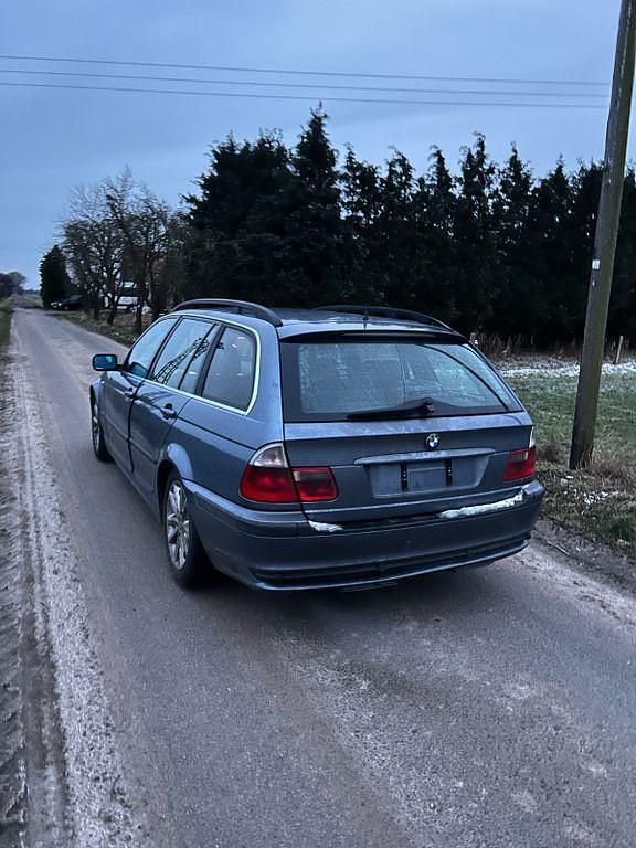 Gebraucht BMW 320 Exclusive 150 PS (110 kW) 2004 Blau Kombi