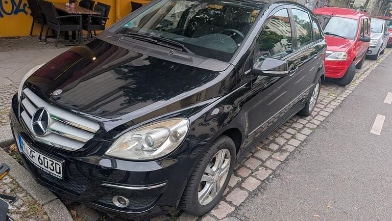 Gebraucht Mercedes B170 116 PS (85 kW) 2008 Schwarz Van / Kleinbus