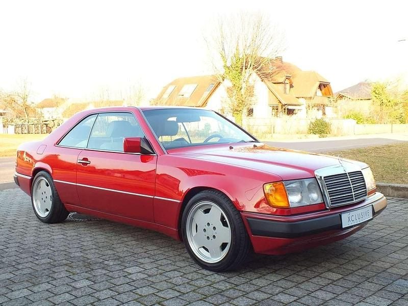 Gebraucht Mercedes E300 220 PS (161 kW) 1991 Signalrot Coupé