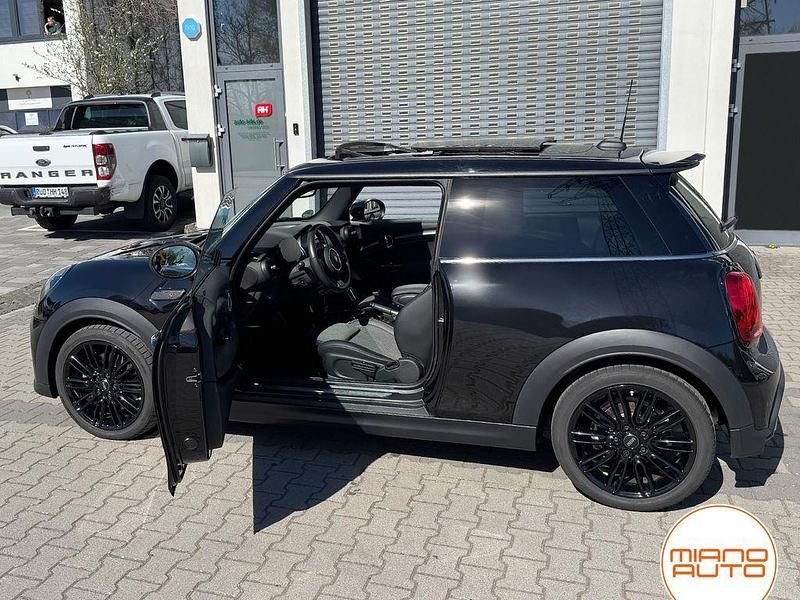 Gebraucht Mini Cooper S 178 PS (130 kW) 2022 Midnight black Kleinwagen