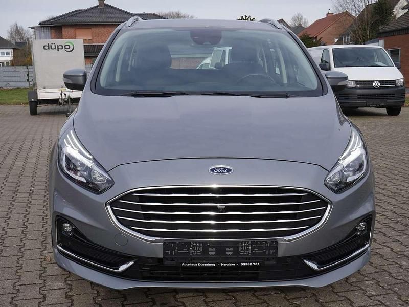 Gebraucht Ford S-MAX Titanium 190 PS (139 kW) 2020 Solarsilber Van / Kleinbus