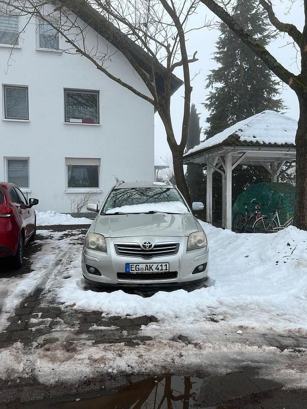 Gebraucht Toyota Avensis 177 PS (130 kW) 2008 Silber Kombi