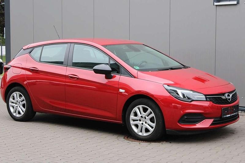 Gebraucht Opel Astra Edition 110 PS (80 kW) 2021 Peperoncino red Limousine