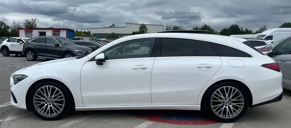 Gebraucht Mercedes CLA220 Shooting Brake 190 PS (139 kW) 2023 Weiß Kombi