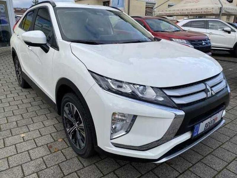 Gebraucht Mitsubishi Eclipse Cross Spirit 163 PS (119 kW) 2020 Wei\u00df SUV