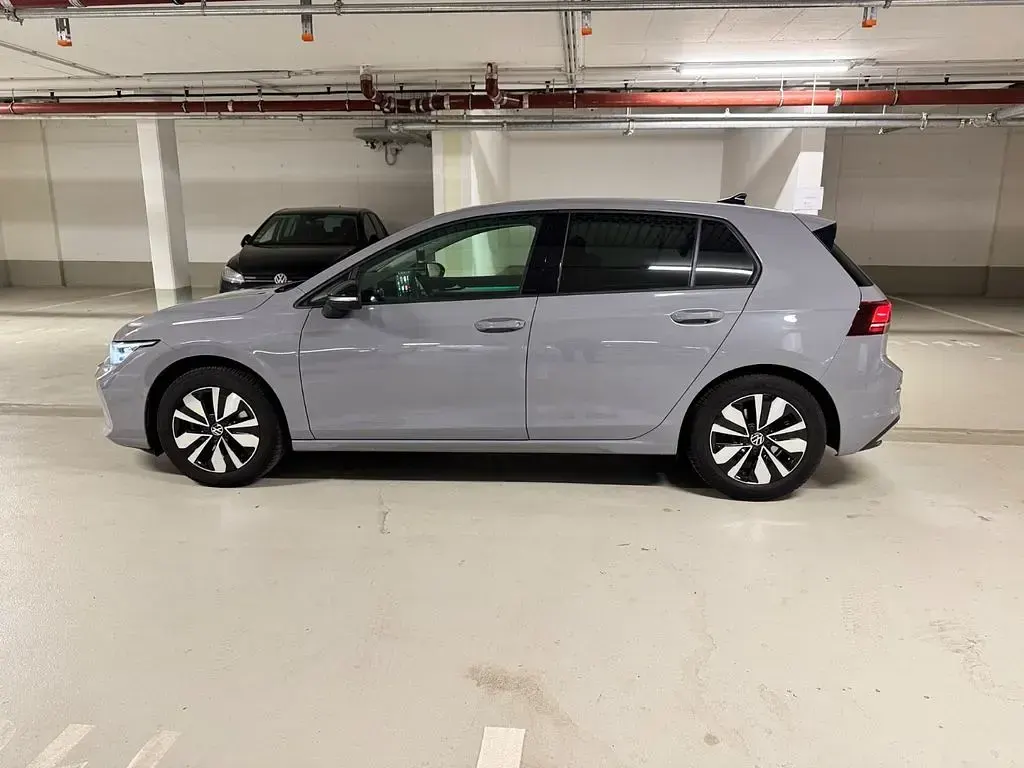 Gebraucht VW Golf VIII Goal 150 PS (110 kW) 2024 Grau Limousine