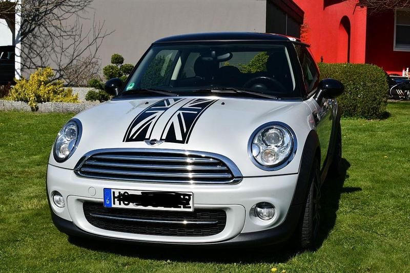 Usata Mini Cooper D 111 CV (81 kW) 2011 Bianco Utilitaria
