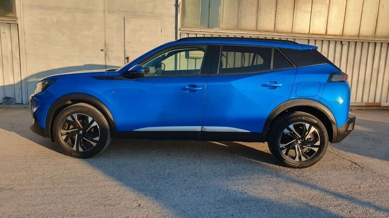 Blau Gebraucht 2021 Peugeot 2008 Allure SUV | 14.500 € (Guter Preis) - Bild 1/4