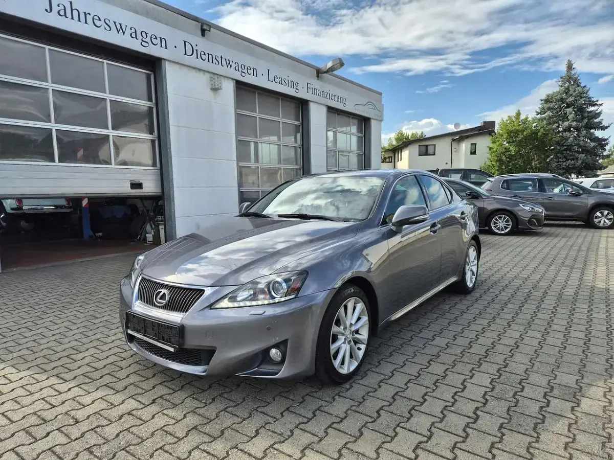Gebraucht Lexus IS250 Limited Edition 208 PS (152 kW) 2012 Mercury grey Limousine