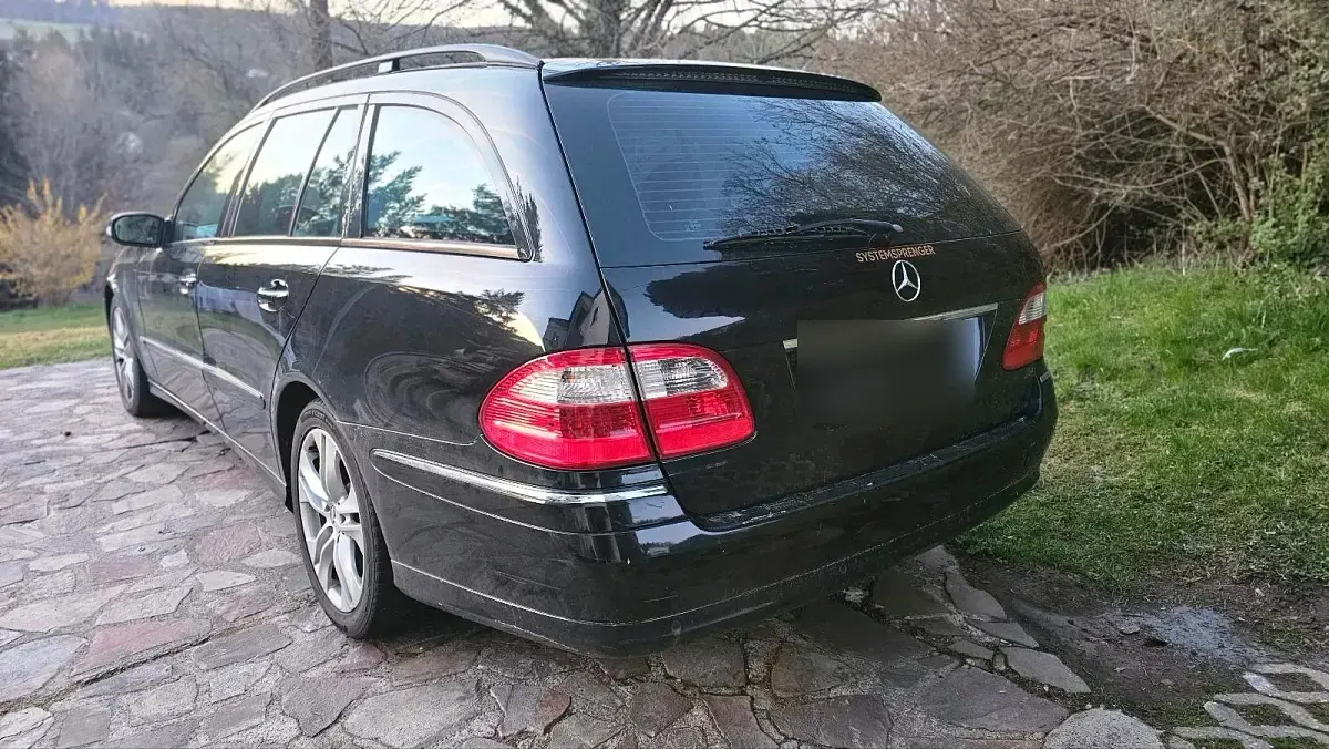 Gebraucht Mercedes E320 204 PS (150 kW) 2004 Schwarz Kombi
