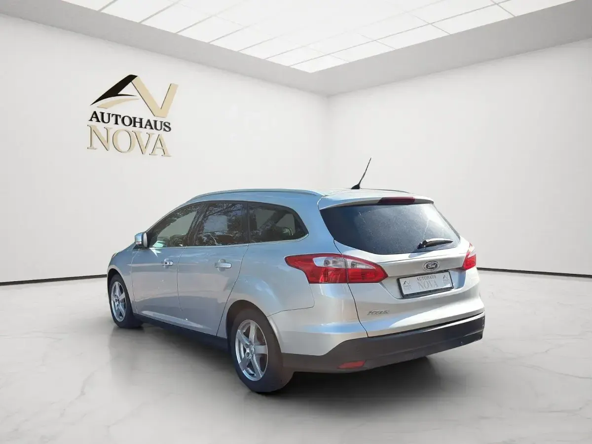 Gebraucht Ford Focus Titanium 125 PS (91 kW) 2013 Silber Kombi