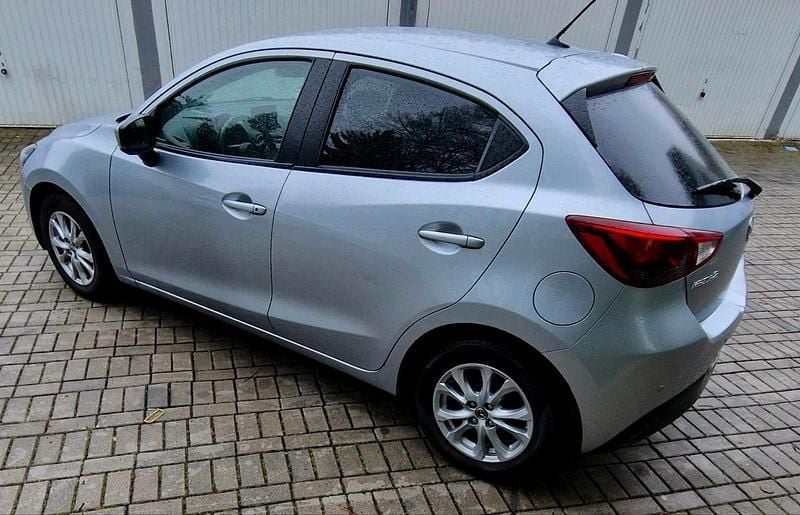 Gebraucht Mazda 2 90 PS (66 kW) 2017 Silber Limousine