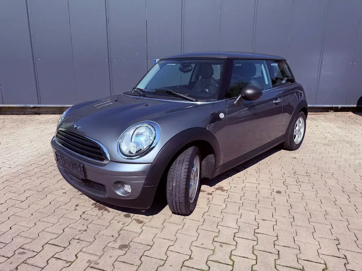 Gebraucht Mini Cooper 75 PS (55 kW) 2010 Grau Kleinwagen