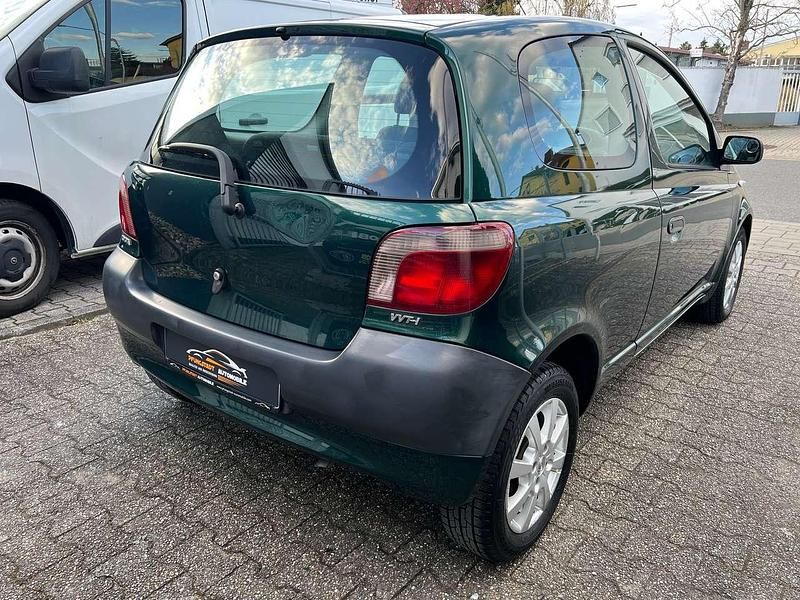 Gebraucht Toyota Yaris 68 PS (50 kW) 2002 Dark green mica Kleinwagen