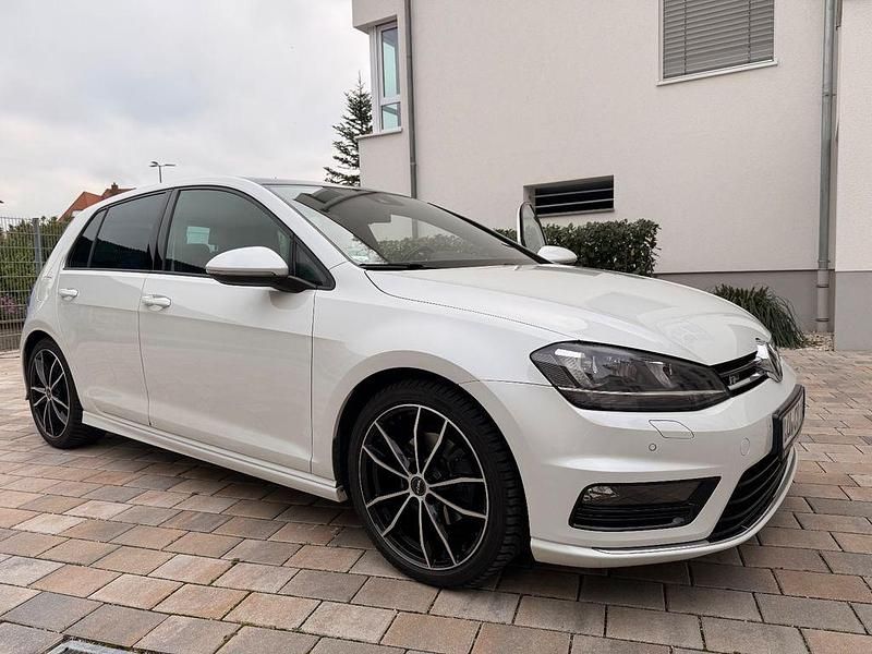 Weiß Gebraucht 2015 VW Golf VII Highline Limousine | 12.100 € (Fairer Preis) - Bild 1/4