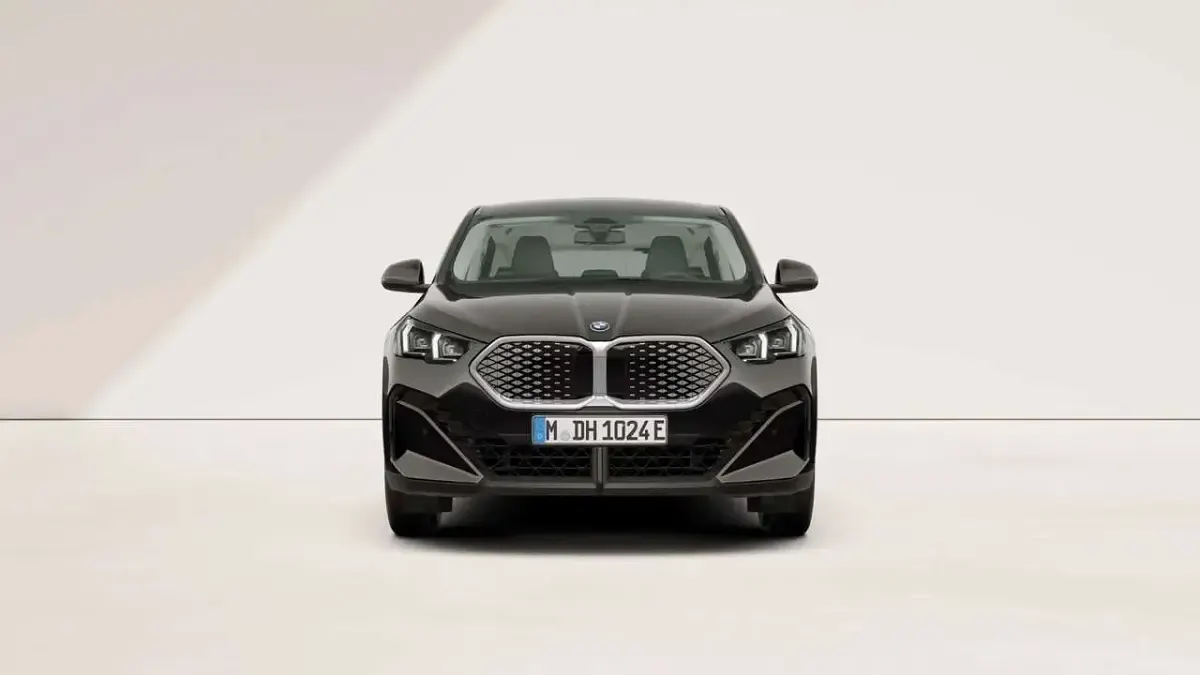 Neu BMW iX2 150 kW (204 PS) 2026 Schwarz SUV