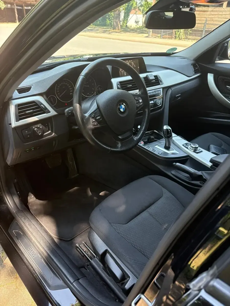 Gebraucht BMW 320 Advantage 190 PS (139 kW) 2016 Schwarz Kombi