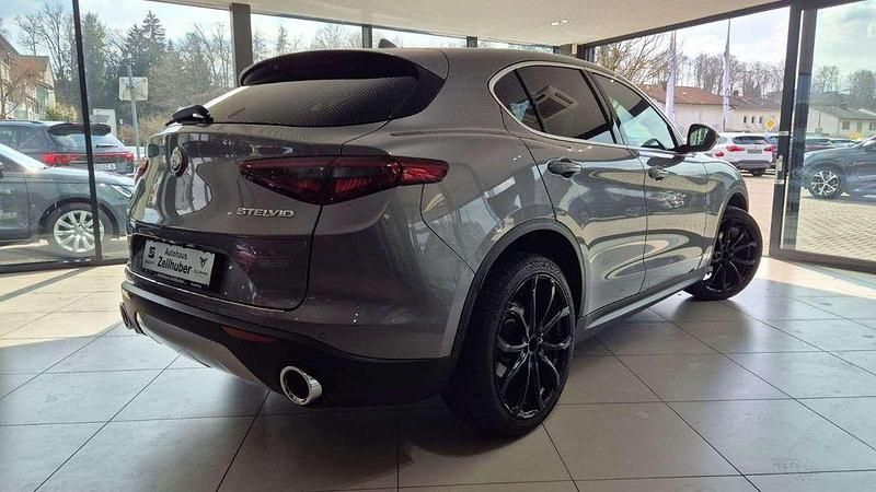 Gebraucht Alfa Romeo Stelvio 280 PS (205 kW) 2018 Grau SUV