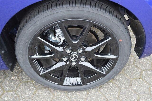 Neu Mazda 2 Homura-Line 116 PS (85 kW) 2025 Blau Kleinwagen