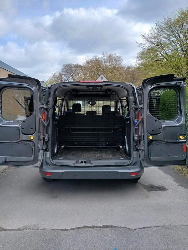 Gebraucht Ford Transit Connect 101 PS (74 kW) 2017 Grau Van / Kleinbus