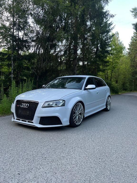 Schwarz Gebraucht 2012 Audi RS3 Sport Kleinwagen | 24.999 € (Fairer Preis) - Bild 1/4