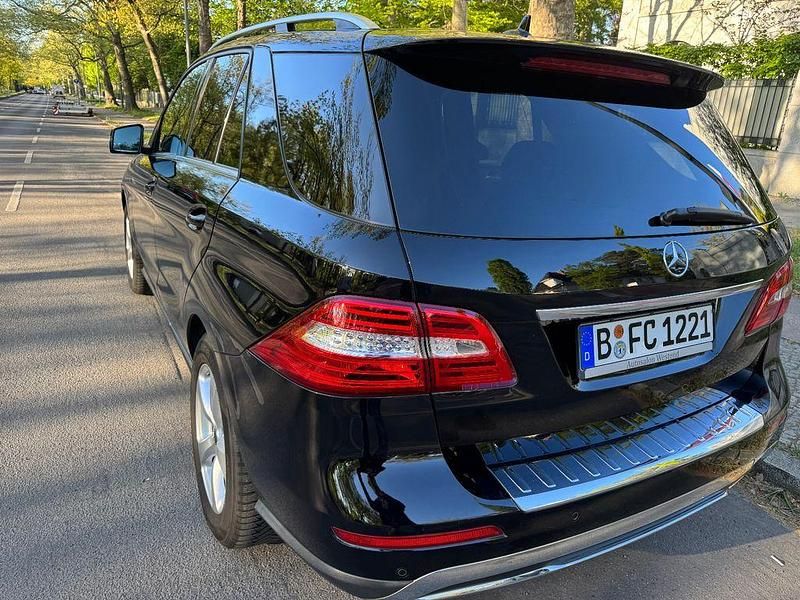 Gebraucht Mercedes ML350 258 PS (189 kW) 2013 Schwarz SUV