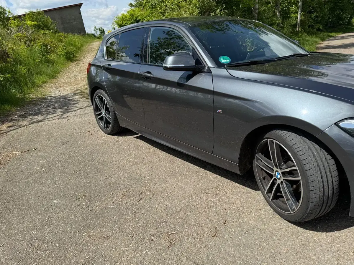 Gebraucht BMW 118 M Sport 136 PS (100 kW) 2017 Grau Kleinwagen