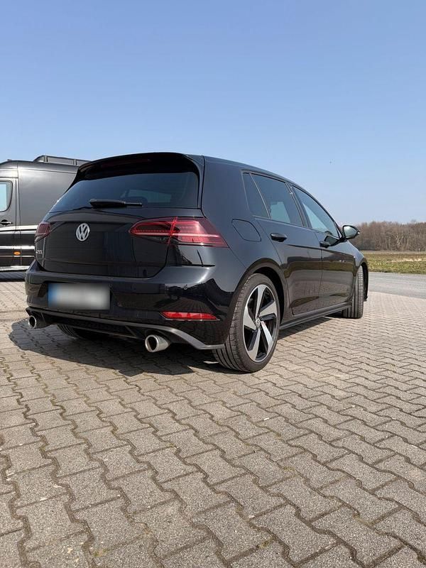 Gebraucht VW Golf VII GTI 245 PS (180 kW) 2019 Schwarz Limousine