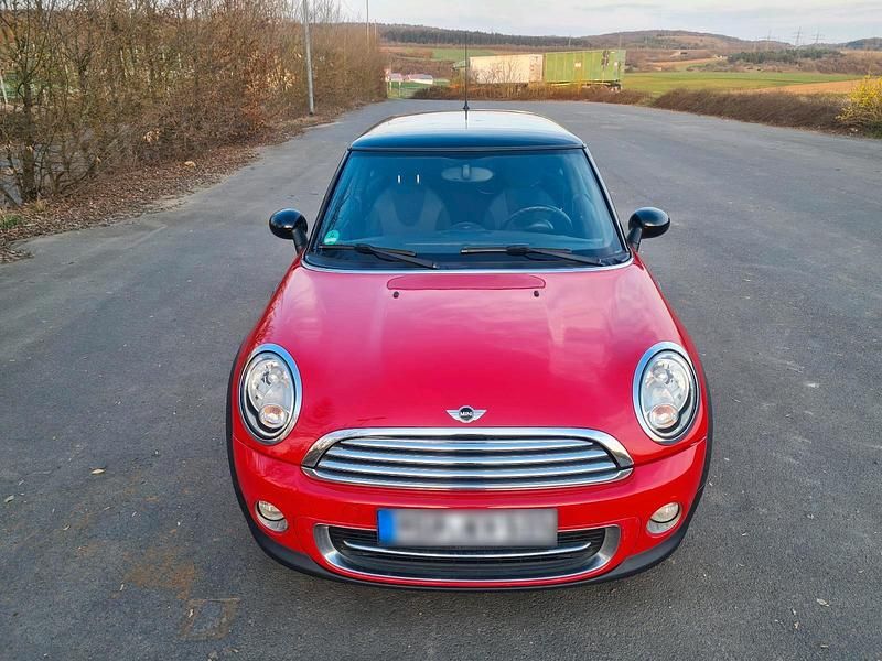 Gebraucht Mini ONE 122 PS (89 kW) 2011 Rot Kleinwagen