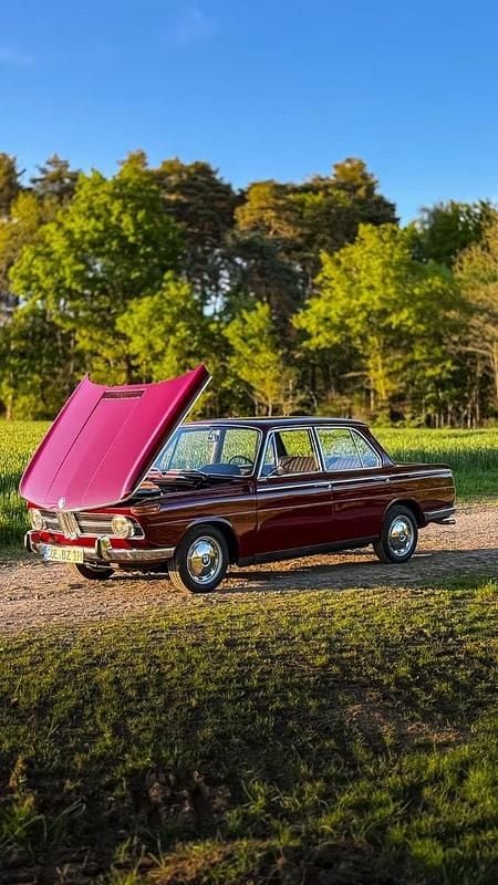 Rot Gebraucht 1971 BMW 1800 Limousine | 15.499 € - Bild 1/4
