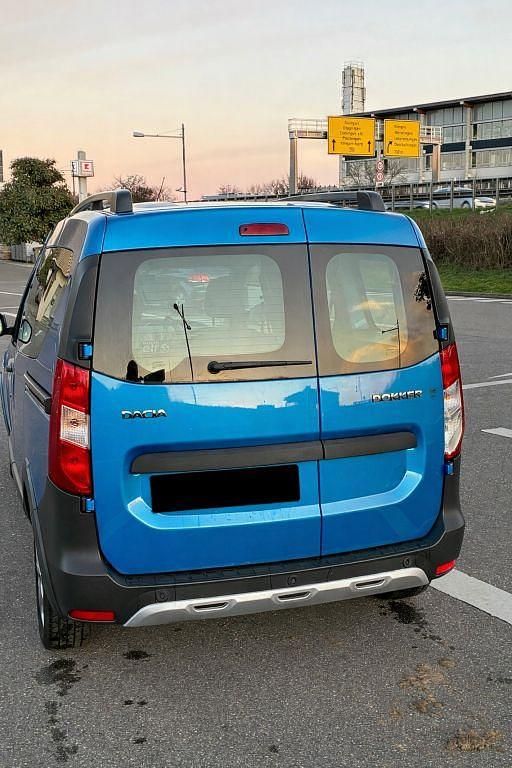 Gebraucht Dacia Dokker Stepway 116 PS (85 kW) 2015 Blau Van / Kleinbus
