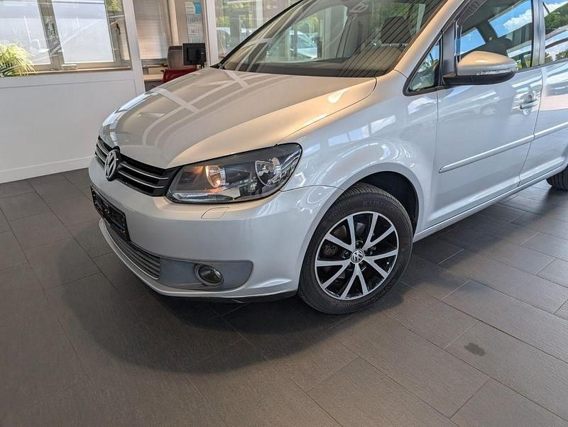 Gebraucht VW Touran Highline 140 PS (102 kW) 2011 Silber Van / Kleinbus