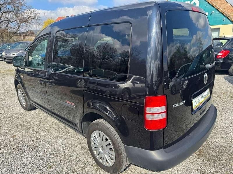 Gebraucht VW Caddy Life 102 PS (75 kW) 2011 Schwarz Van / Kleinbus