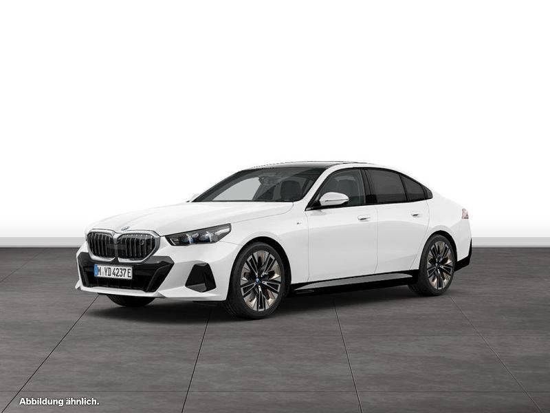 Gebraucht 2024 BMW i5 Comfort Edition Limousine | 64.651 € (Teuer) - Bild 1/4