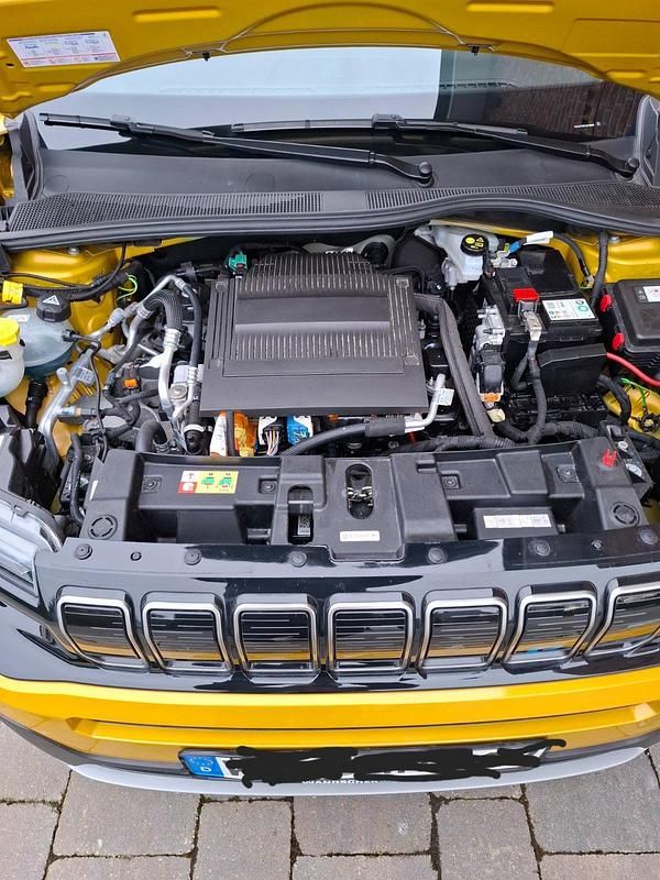 Gebraucht Jeep Avenger EV Summit 114 kW (156 PS) 2023 Gold SUV