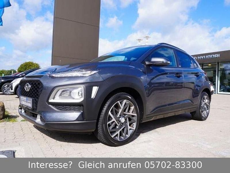 Grau Gebraucht 2020 Hyundai Kona Advantage SUV | 21.690 € (Etwas zu teuer) - Bild 1/4
