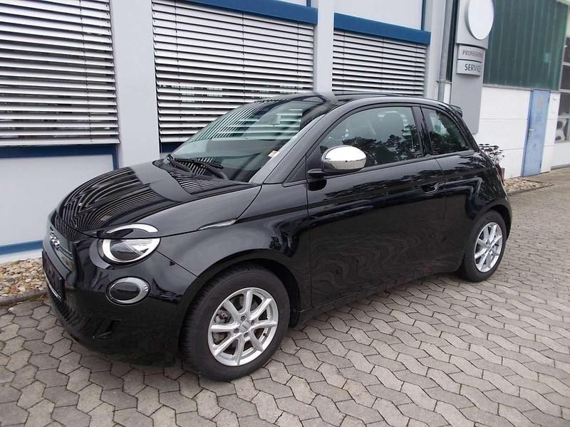 Onyx schwarz Gebraucht 2022 Fiat 500e Icon Kleinwagen | 19.880 € (Fairer Preis) - Bild 1/4