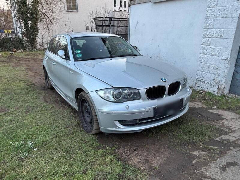 Silber Gebraucht 2008 BMW 118 Coupé Coupé | 2.100 € (Fairer Preis) - Bild 1/4