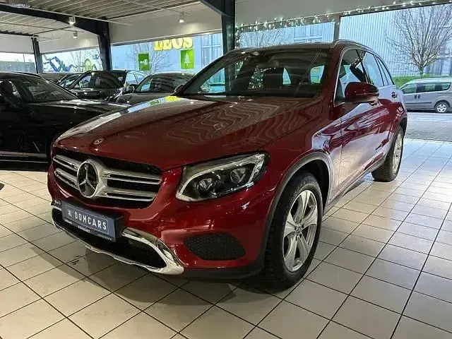 Gebraucht Mercedes GLC220 170 PS (125 kW) 2018 Rot SUV